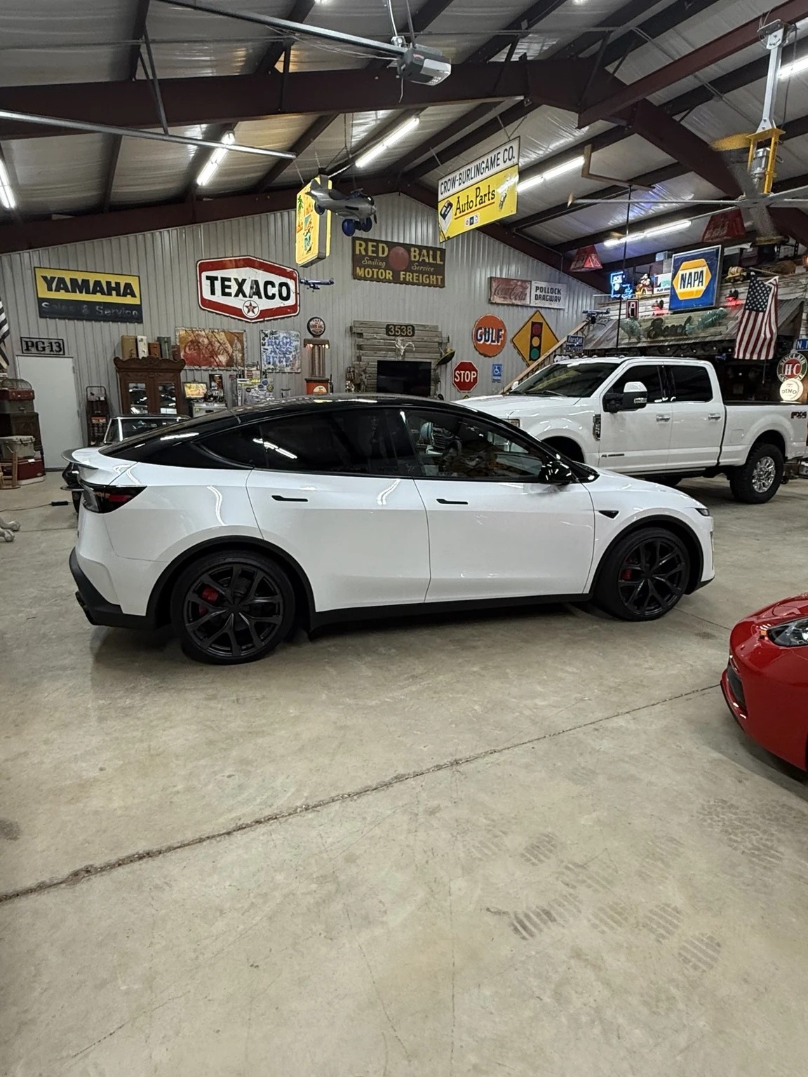 Tesla Model Y pillar delete